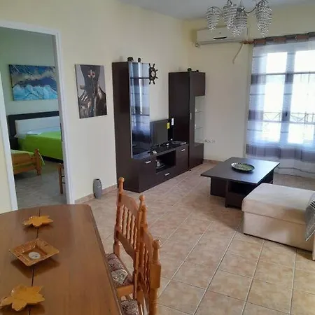 Summerandros Skalario * Strapouries